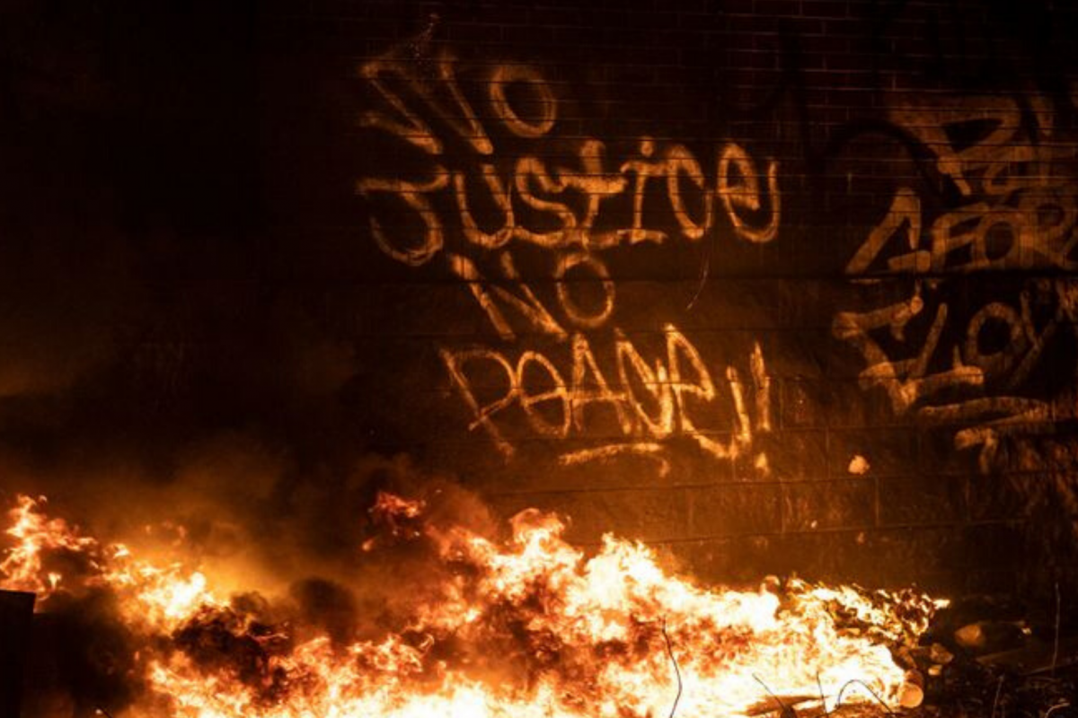 Marxismo e insurreição: Quando o povo se rebela contra o racismo