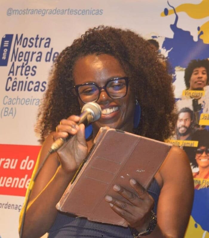 A professora negra do Recôncavo Baiano vencedora de prêmio por antirracismo na prática
