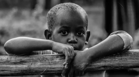 O que separa uma criança branca de uma criança negra no Brasil?