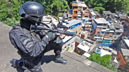 Quando as “balas perdidas” só encontram uma cor