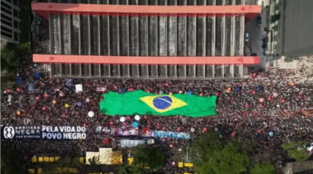História dos movimentos sociais no Brasil: dos quilombos ao século XXI