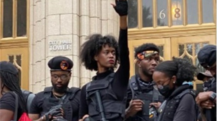 Como o legado dos Panteras Negras renasce contra a violência do ICE